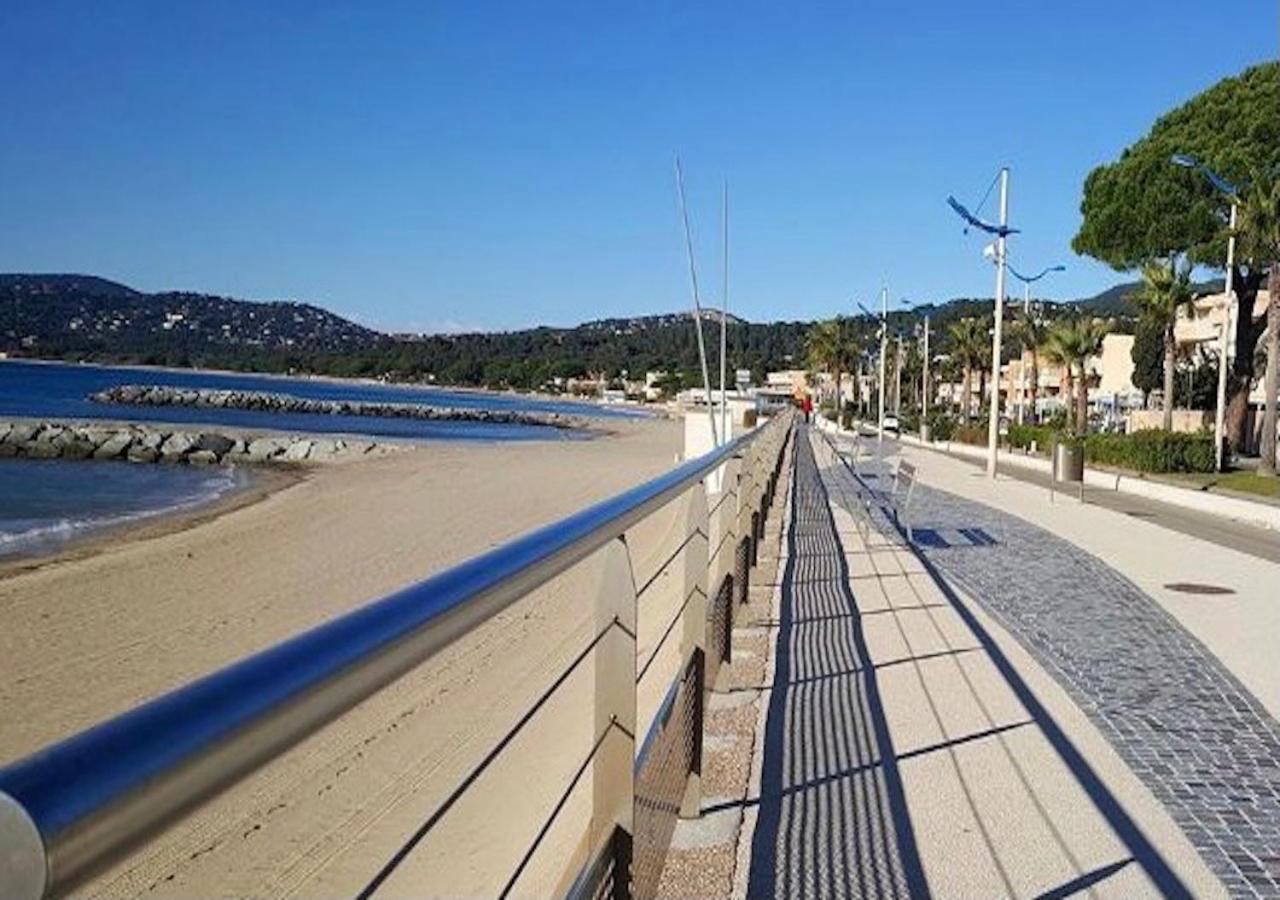 Studio 207-Front De Mer Parking Prive Cavalaire-sur-Mer Exteriör bild