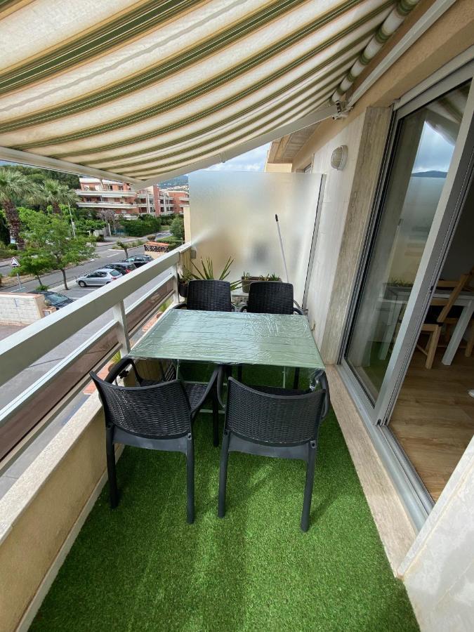 Studio 207-Front De Mer Parking Prive Cavalaire-sur-Mer Exteriör bild